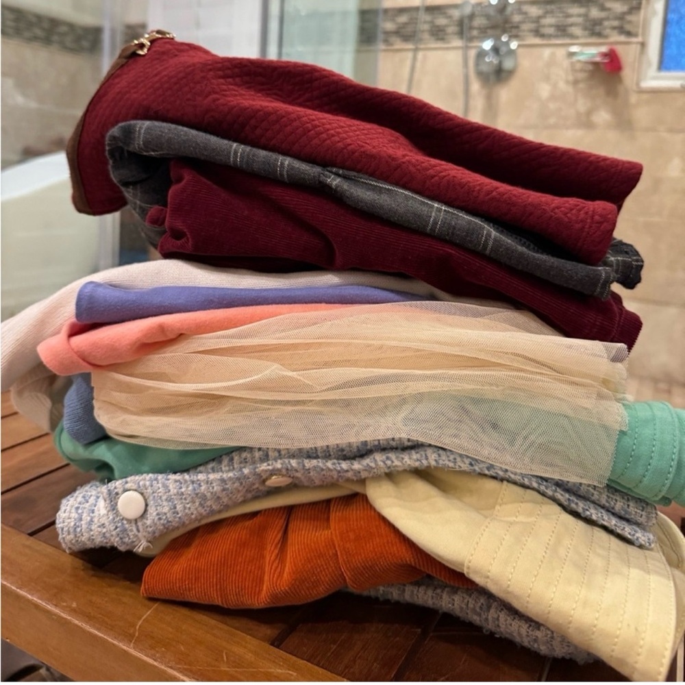 - Girl clothes lot